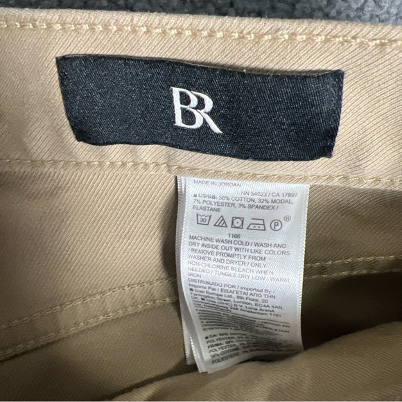 Banana Republic the Traveler Pants  (Beige) size 35/30 - Picture 9 of 15